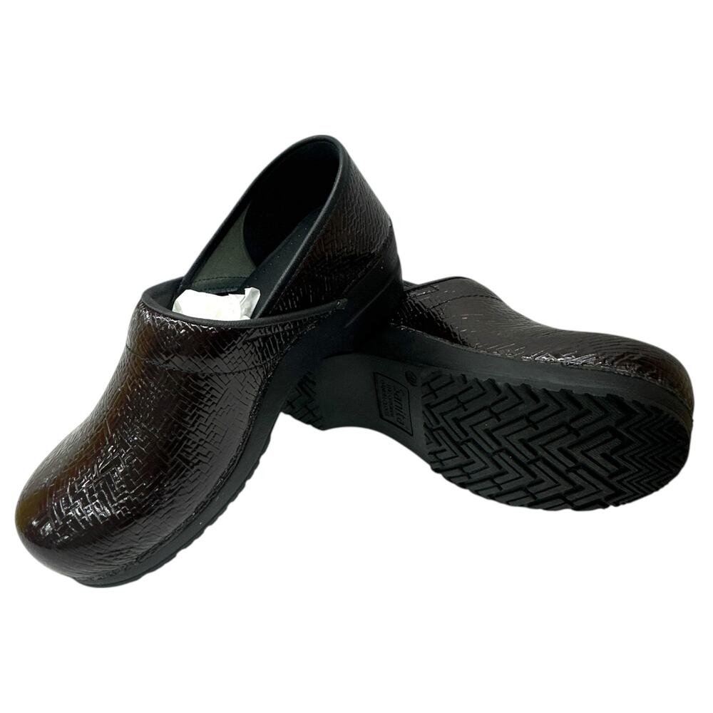 Sanita Professional Clogs Women's size 10 Embossed Patent Leather Brown